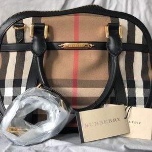 Burberry Shoulder purse